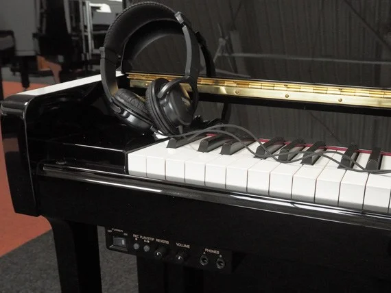 Yamaha P116 silent piano