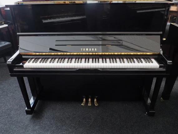 Yamaha U1 (U10A) piano