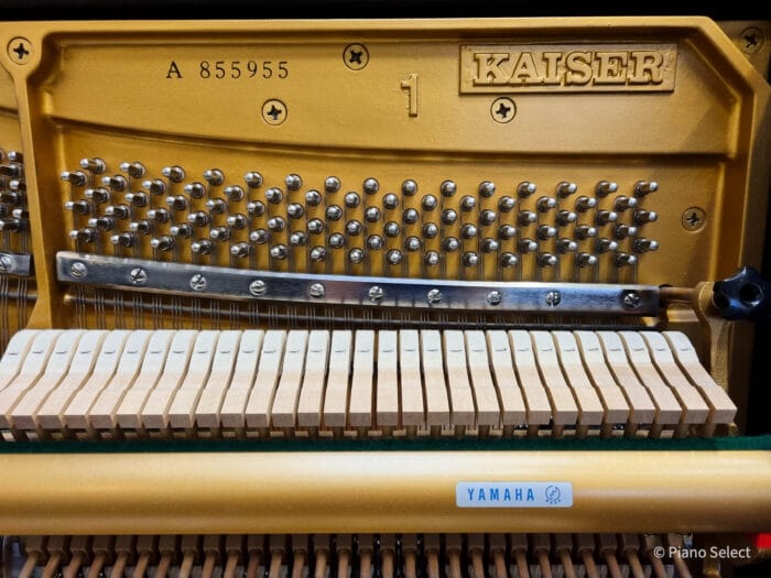 Kaiser (Yamaha) K1A piano