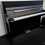 Kawai E-200 piano