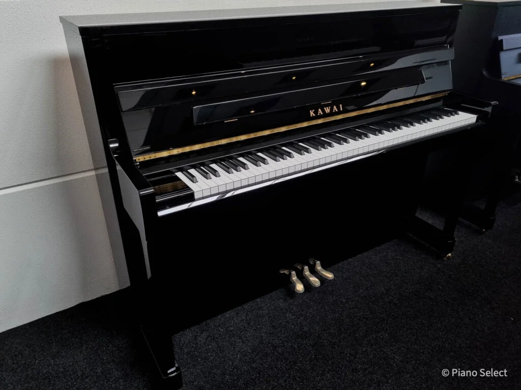 Kawai K-200 piano