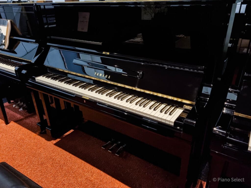 Yamaha U3M piano 3387851