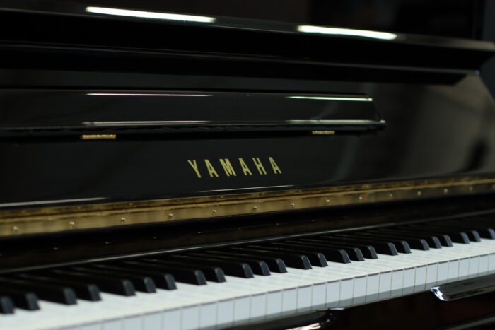 Yamaha U3 (U30A) piano 5068907