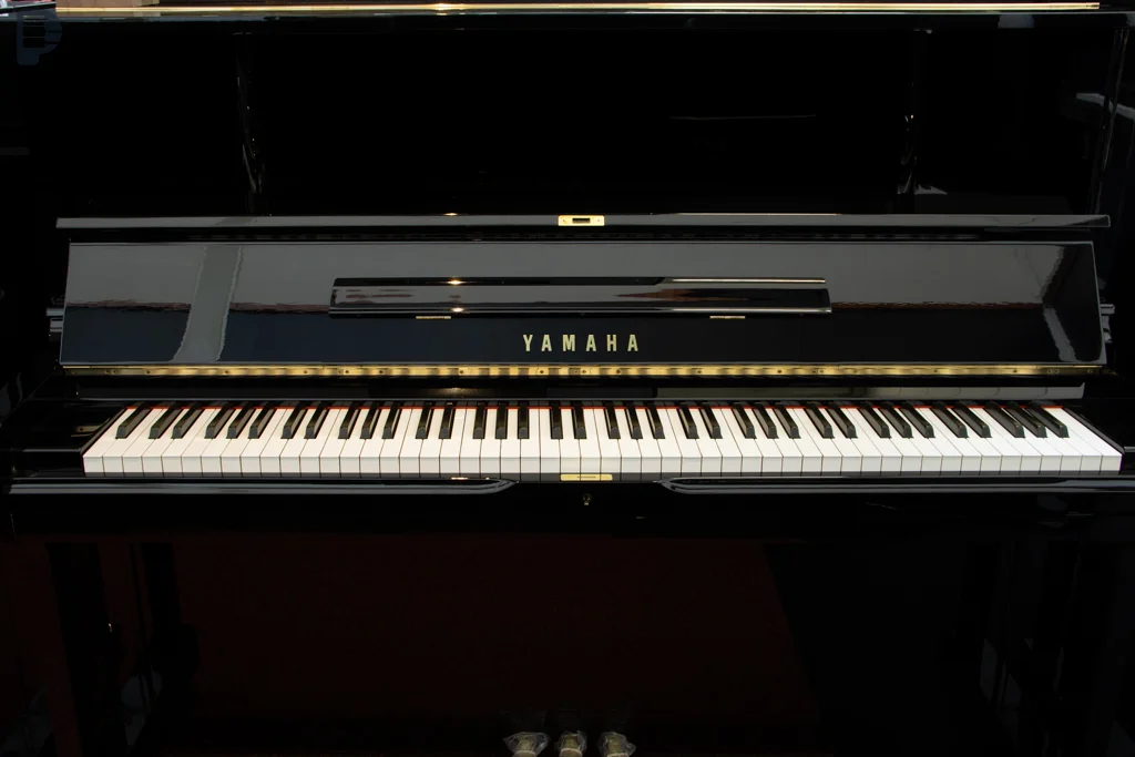 Yamaha UX1 piano 3925383