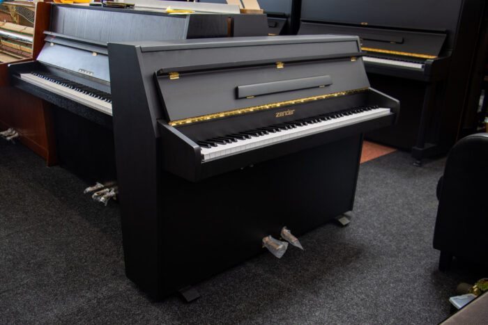 Zender 100 piano